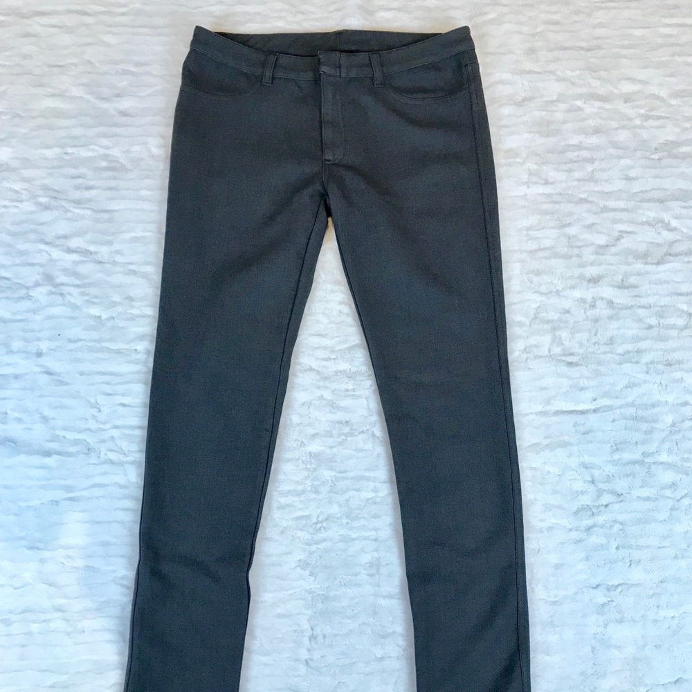 Dark Gray Sky Pants Size: 26 Style: Terphsi